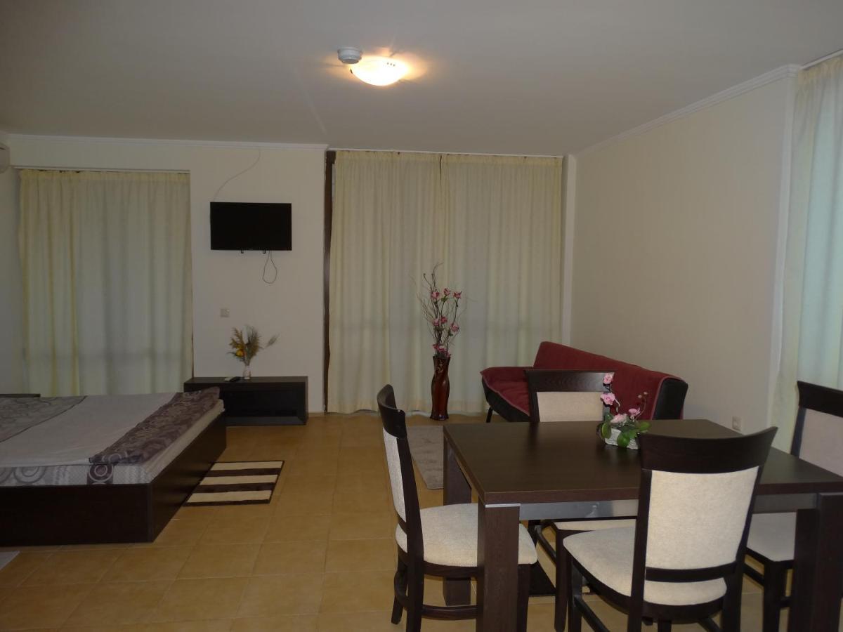 Chateau Del Marina Apart Complex Nesebar Exterior photo