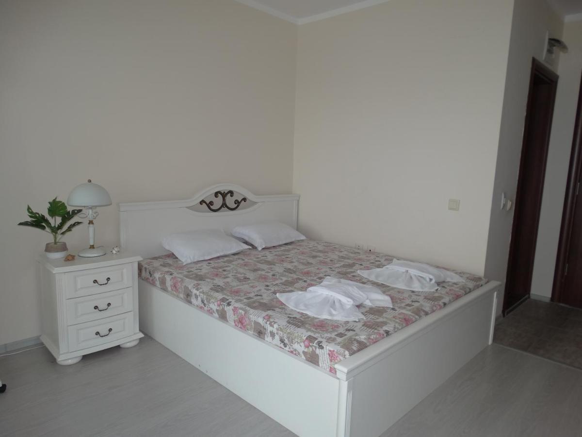 Chateau Del Marina Apart Complex Nesebar Exterior photo